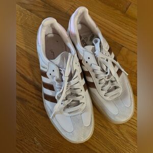 Samba platform sneaker